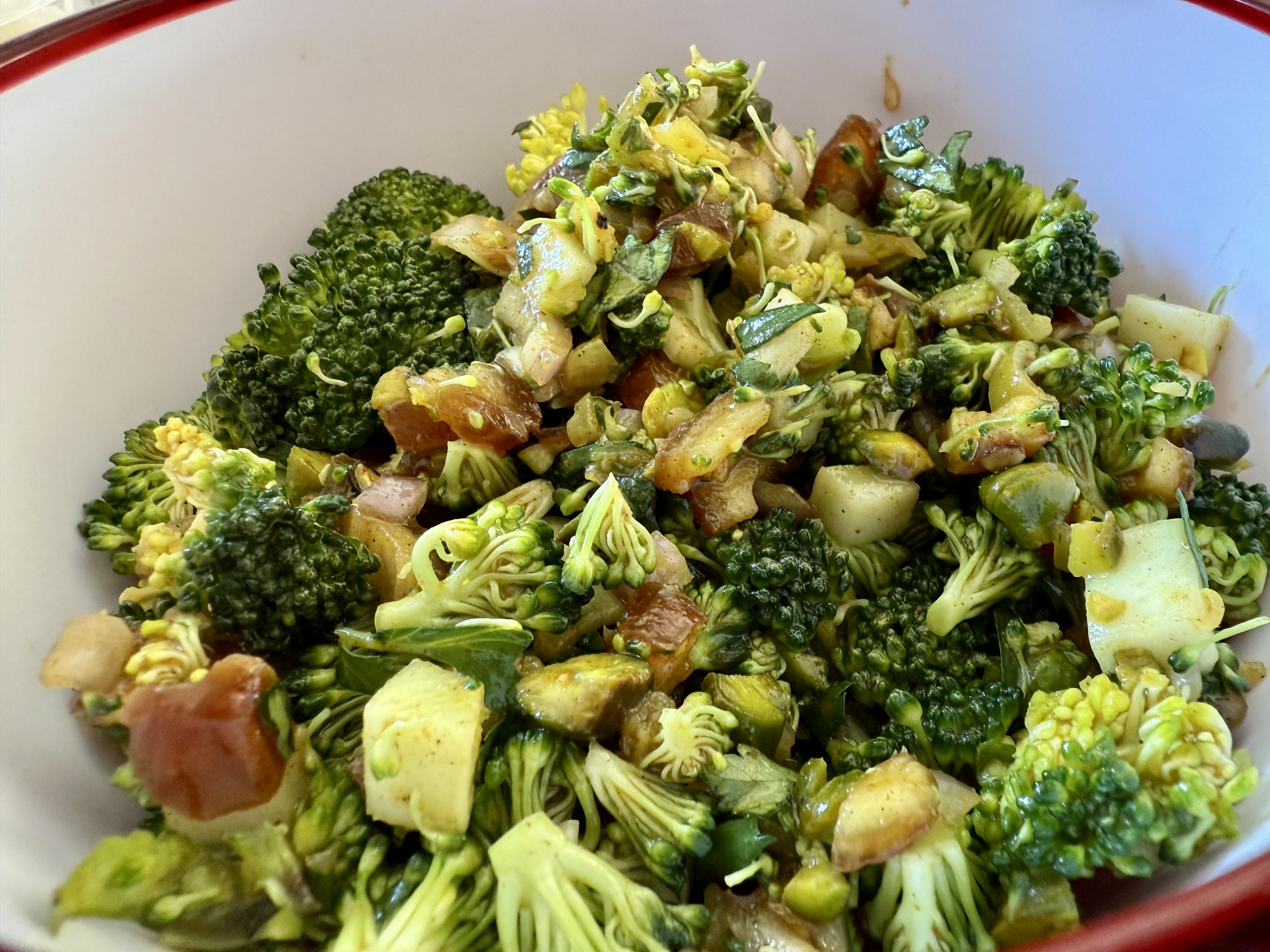 <i>Knallgr&uuml;ner</i><i>Brokkolisalat</i>